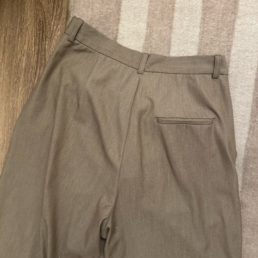 Djerf Avenue Favorite Pants - Picture 10 of 11